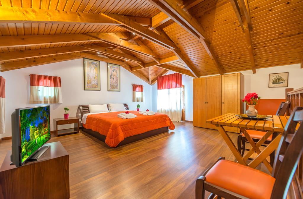 Zarkadis Beach Apartments Циливи Номер фото