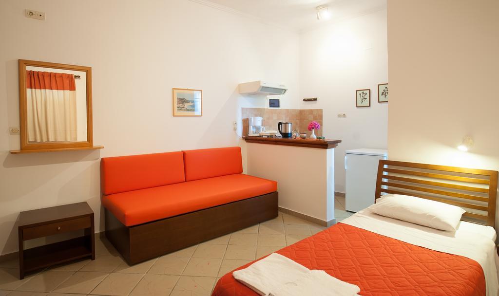 Zarkadis Beach Apartments Циливи Номер фото