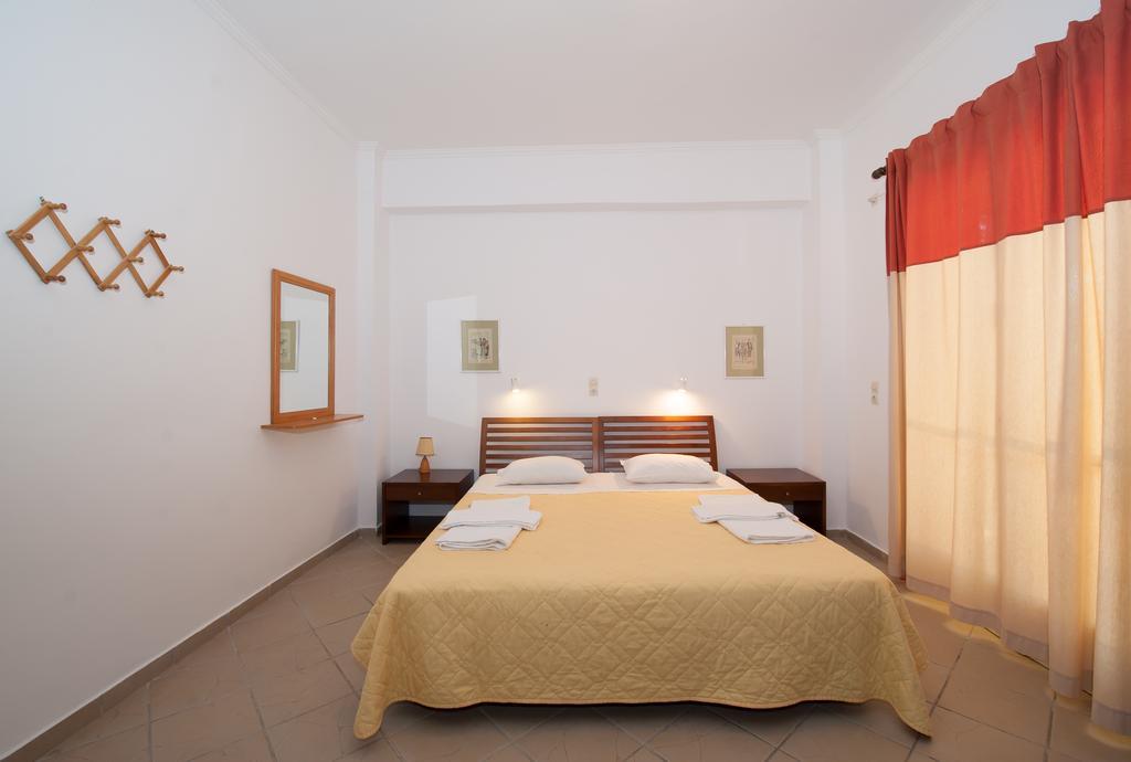 Zarkadis Beach Apartments Циливи Номер фото