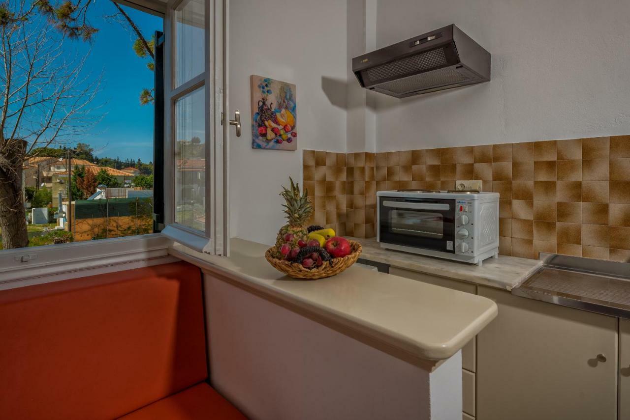 Zarkadis Beach Apartments Циливи Экстерьер фото